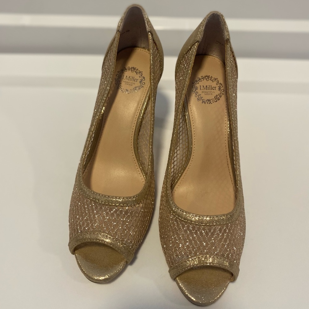 Classy I. Miller Elegant Gold Mesh Peep-Toe Heels, classic, vintage inspired - Picture 5 of 7